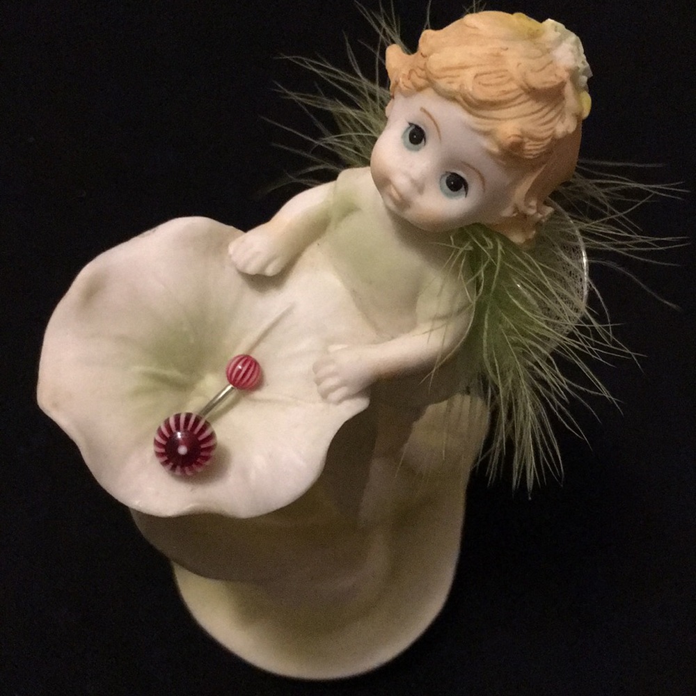 NWOT Red w white stripes belly button ring.